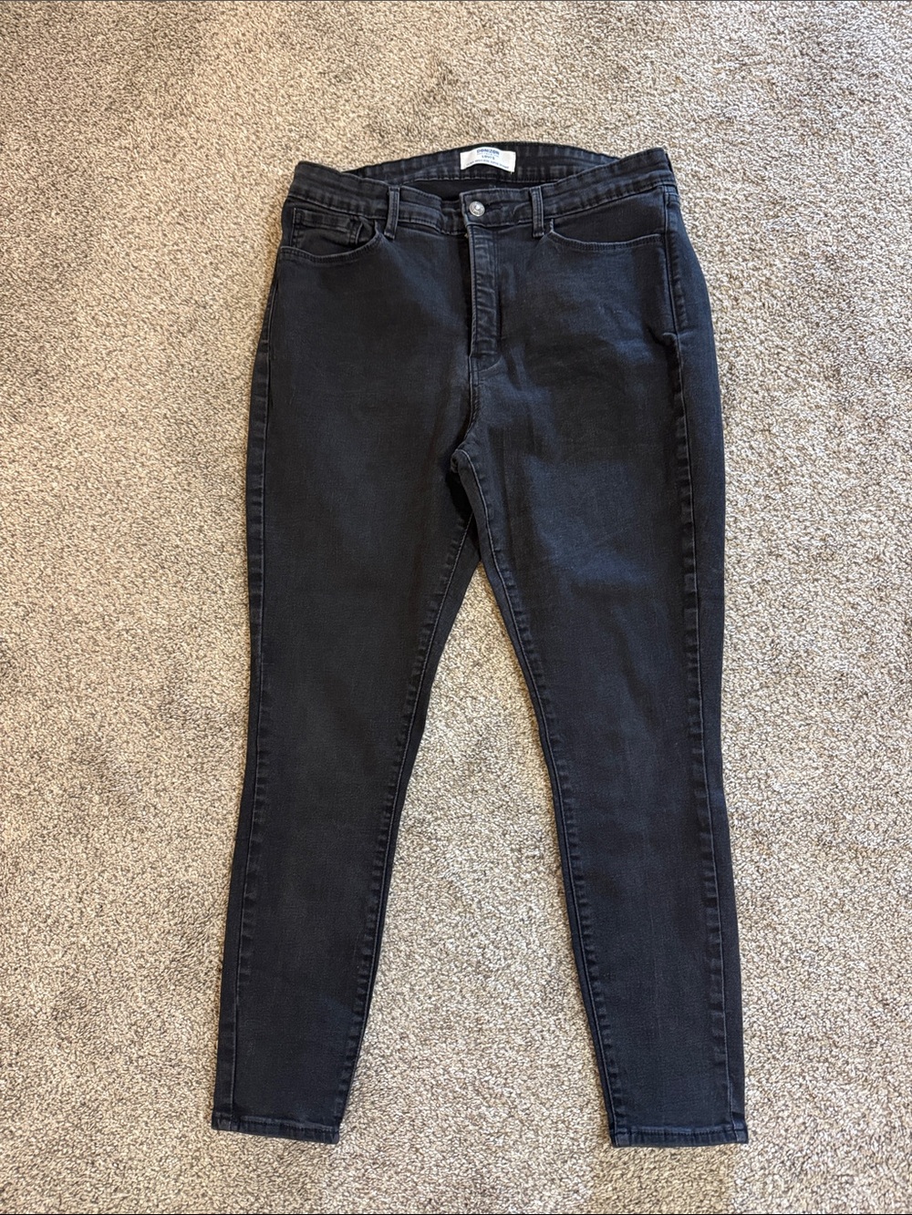 Denizen from Levi's Uktra High Rise Black Skinny Jeans